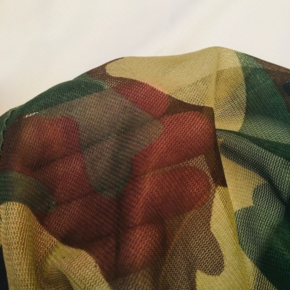 Woodland Camp Print Camo Drawstring Bag - Picture 4 of 4